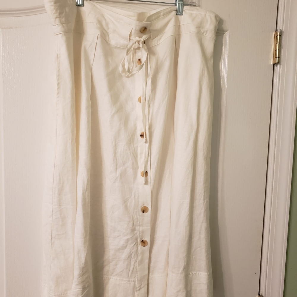 White skirt never worn